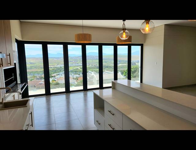 3 BEDROOM DUET FOR SALE IN HARTENBOS HEUWELS